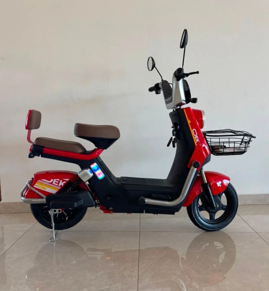 OEK  DF-17 Auto propelido elétrico com motor 500w