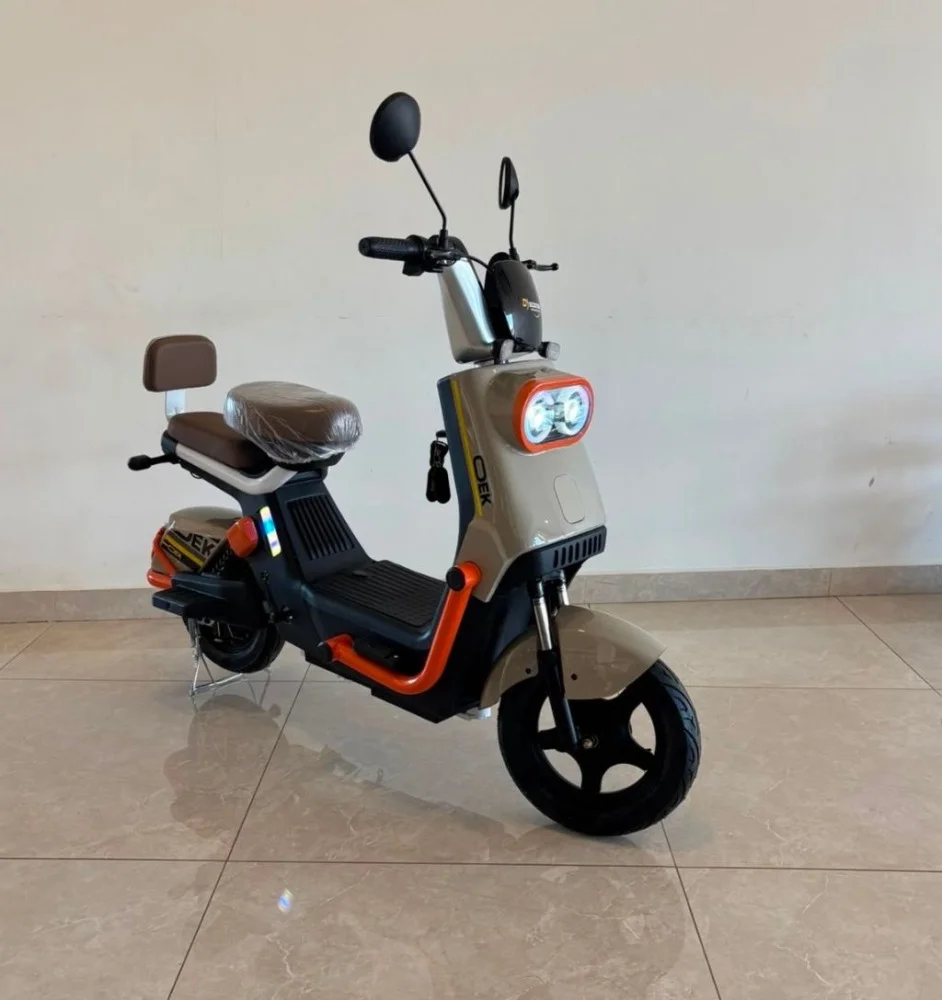 OEK  DF-17 Auto propelido elétrico com motor 500w