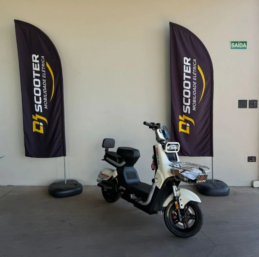 D.J SCOOTER V70S V70S  Auto propelido elétrico com motor  Elétrica 1000W