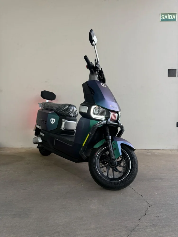 ANGIE AGT1 é uma scooter elétrica autopropelida de 1000W